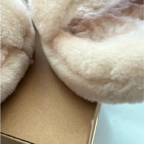 UGG slipper slides Fuzz Yeah Cream size 11 - Picture 5 of 6